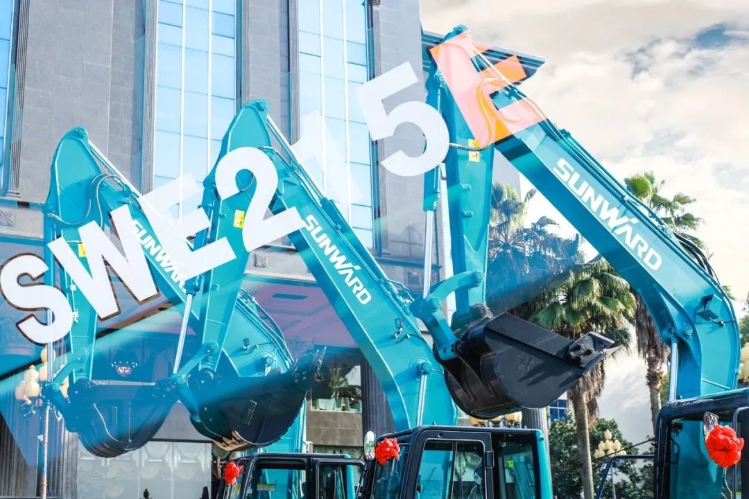 江南游戏智能挖掘机春季订货会长沙会场侧记