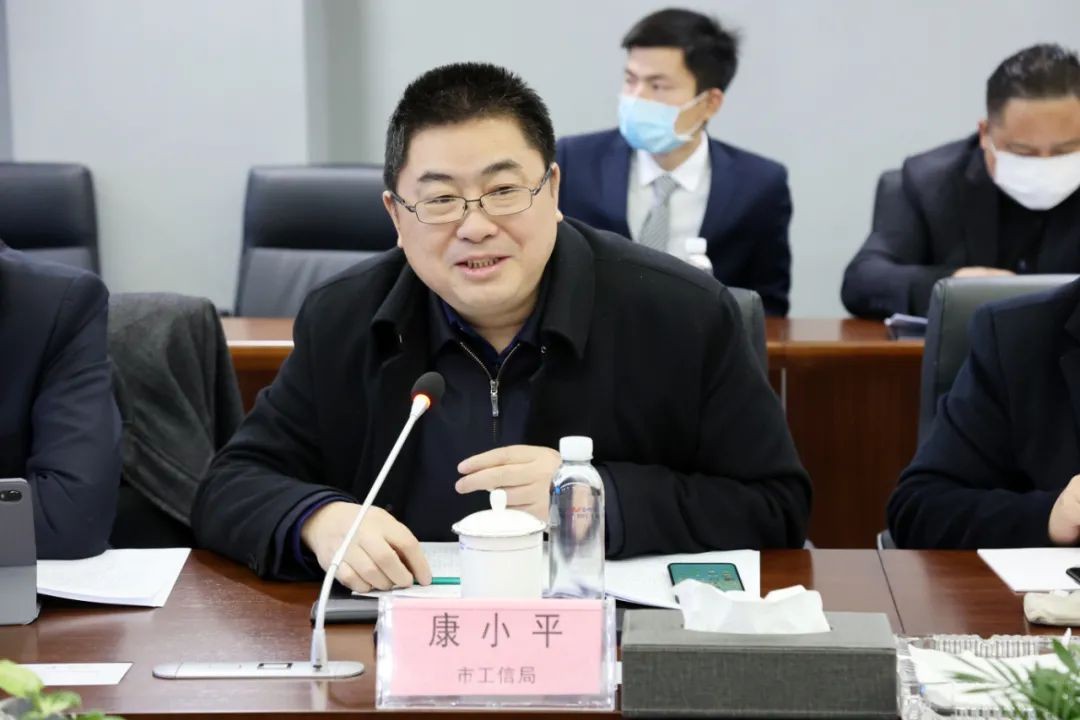 长沙工程机械协会会长、副会长、监事长会议在江南游戏智能召开