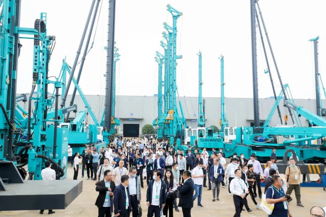 “爆品”出击！江南游戏智能客户交流会签约超8亿元