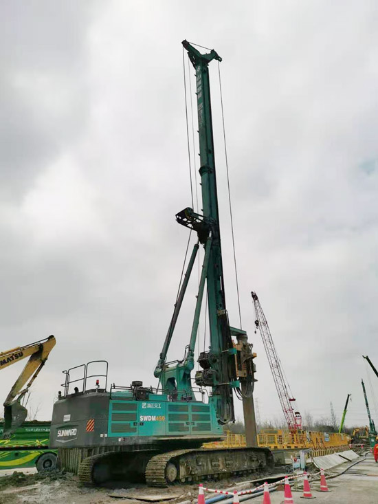 全国第一条智慧高速，为何认准江南游戏智能旋挖钻机施工？