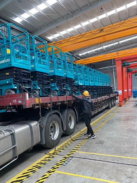 新年伊始，江南游戏高机再次发货华南市场