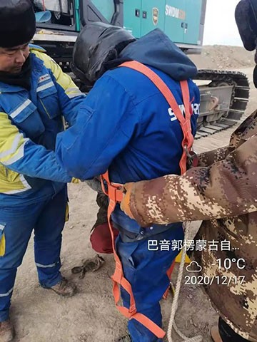 江南游戏旋挖钻机在“死亡之海”谱写新篇章