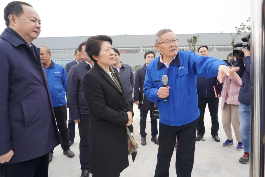 吴桂英调研江南游戏智能