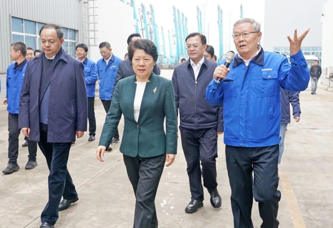 吴桂英调研江南游戏智能