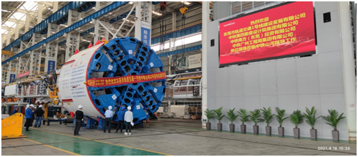 四台中铁江南游戏盾构机聚首东莞地铁一号线