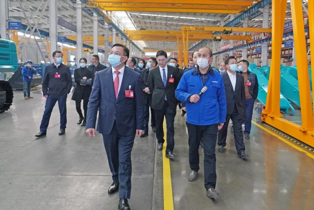 长沙县“两会”观摩团考察江南游戏智能