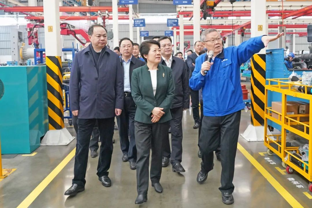 吴桂英调研江南游戏智能