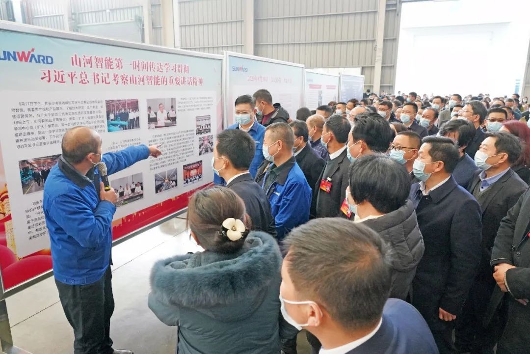 长沙县“两会”观摩团考察江南游戏智能