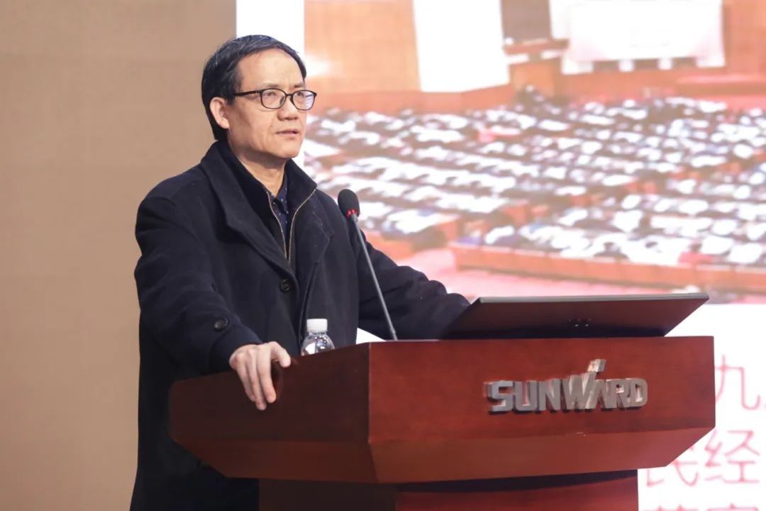 江南游戏智能中高层干部晚间集中“充电”