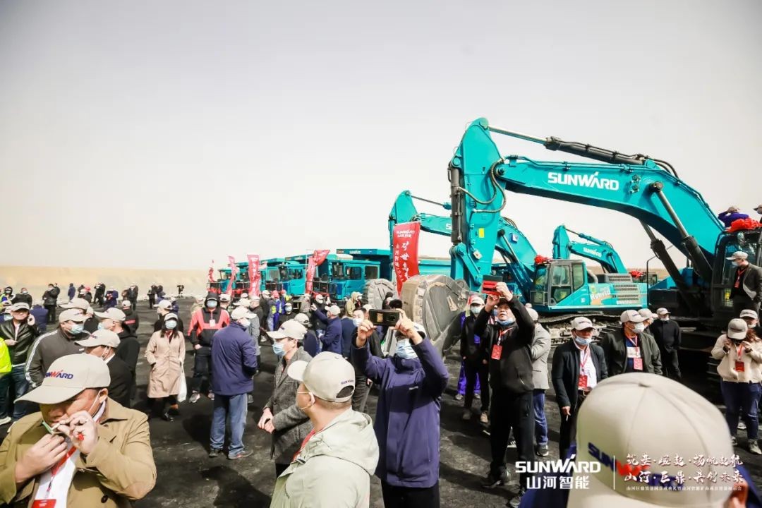 “矿”世高手，齐聚江南游戏智能挖掘机操作手挑战赛