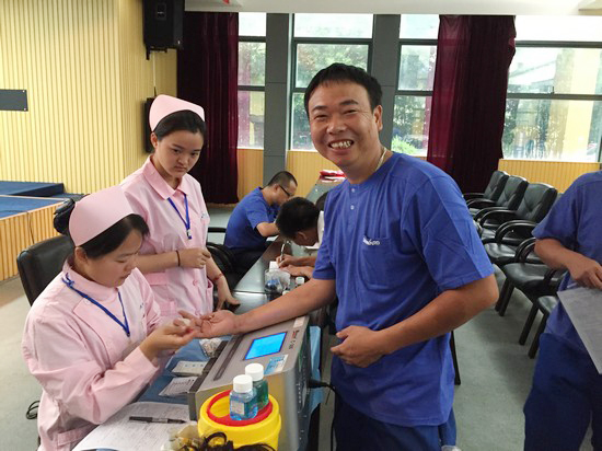 血液连接你我大爱感动星城——记江南游戏智能2016年夏季无偿献血活动