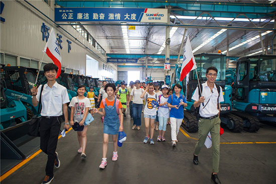 这个夏天，亲子玩转江南游戏智能“三栖”装备