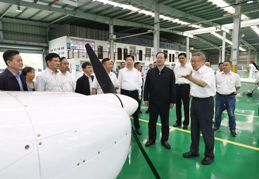 毛伟明调研江南游戏科技：打造全国一流的通用航空产业基地