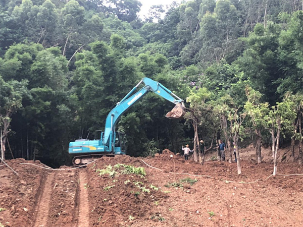 江南游戏智能SWE 215E挖掘机是他的左膀右臂！