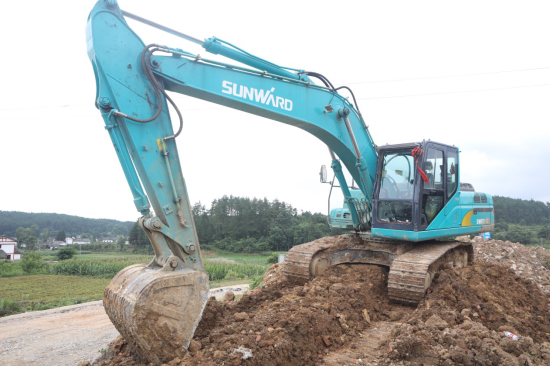 六年六台挖机 邓老板是个“江南游戏迷”