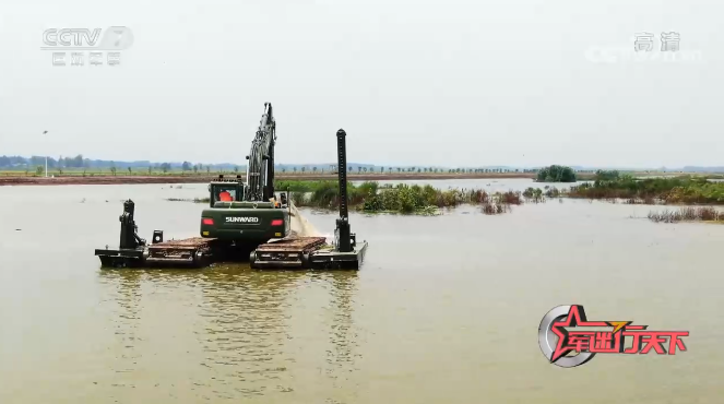 水陆两用挖掘机亮相央视！江南游戏智能应急救援“猛将”出战