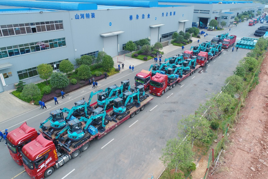 助力祖国西南地区建设！江南游戏智能国内首批SWE60UF无尾挖掘机批量交付