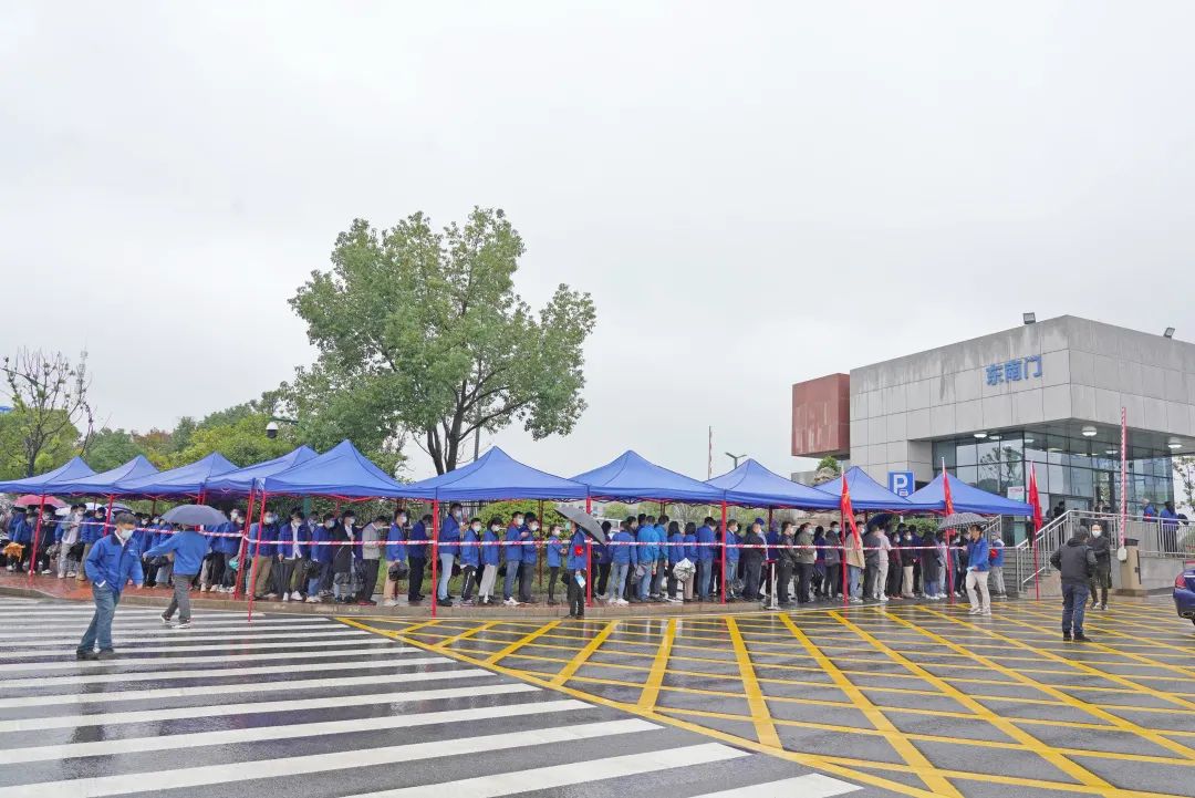 采样完成率近100%！江南游戏智能第一时间开展全员核酸检测，保障安全生产