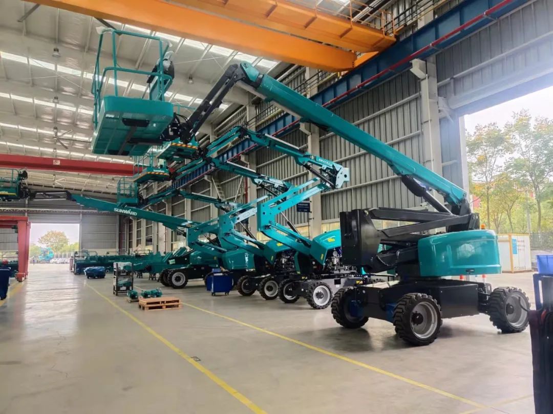 同级别作业高度最高！江南游戏智能首款自主研发电动臂式高空作业平台下线