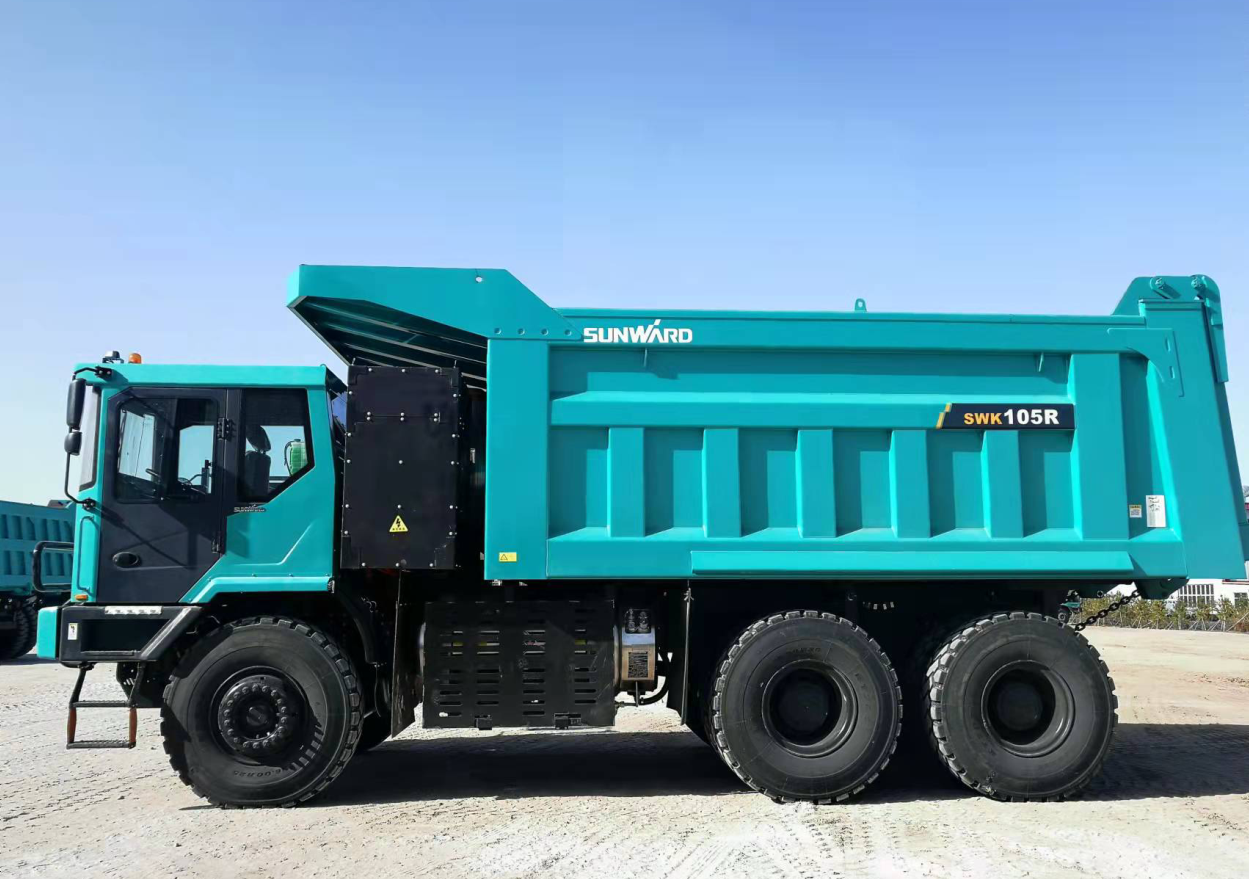 新能源，长续航！江南游戏智能首台LNG增程式宽体矿卡下线交付