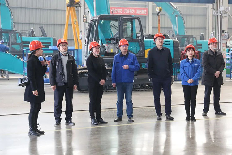 中国上市公司协会党委委员、副秘书长刘翠兰一行调研江南游戏智能