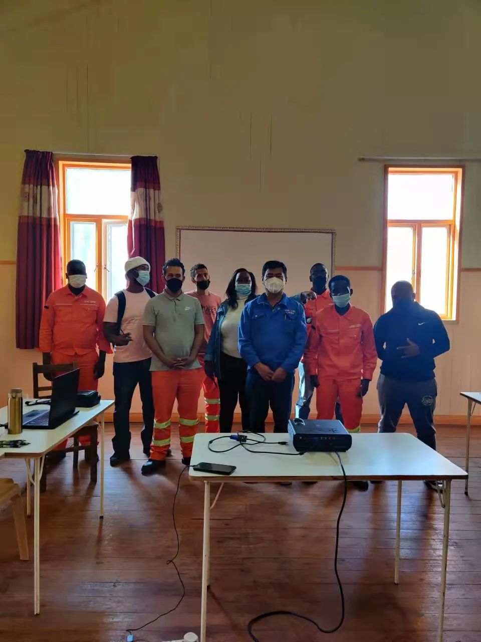 疫情当下，逆行非洲——江南游戏智能凿岩设备团队海外服务纪实