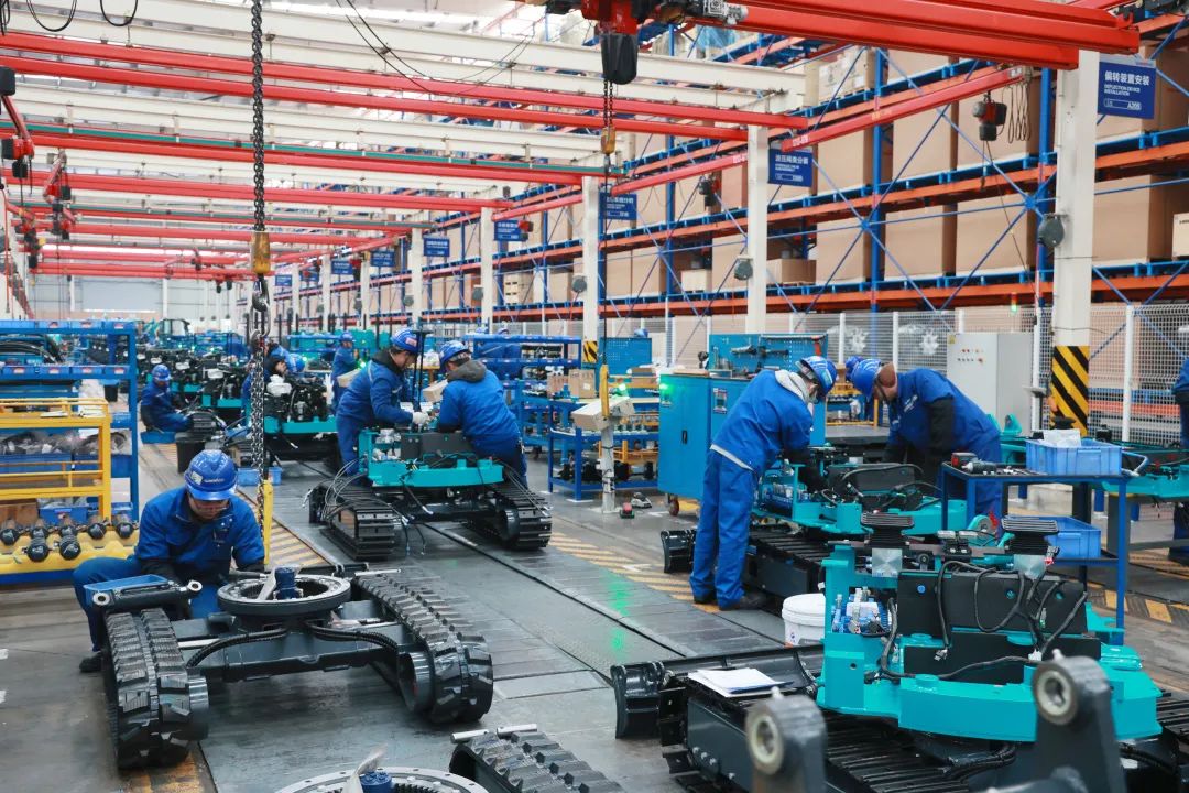 向着冲刺目标全力以赴！江南游戏智能正式开工