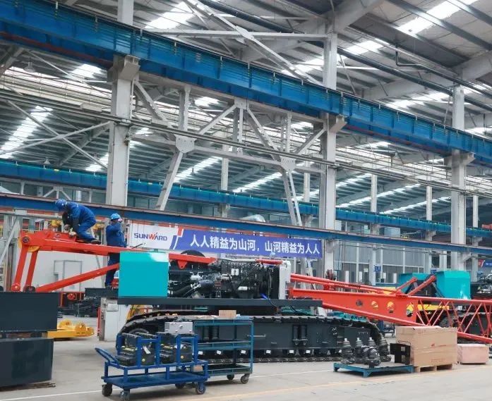 向着冲刺目标全力以赴！江南游戏智能正式开工