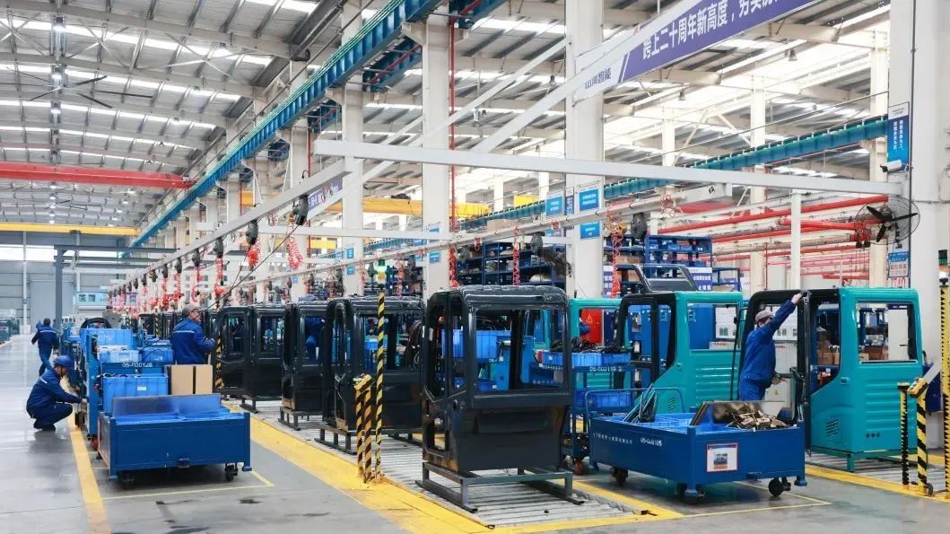 向着冲刺目标全力以赴！江南游戏智能正式开工