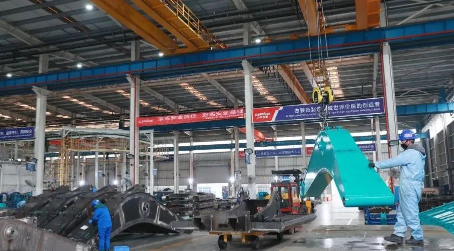 向着冲刺目标全力以赴！江南游戏智能正式开工