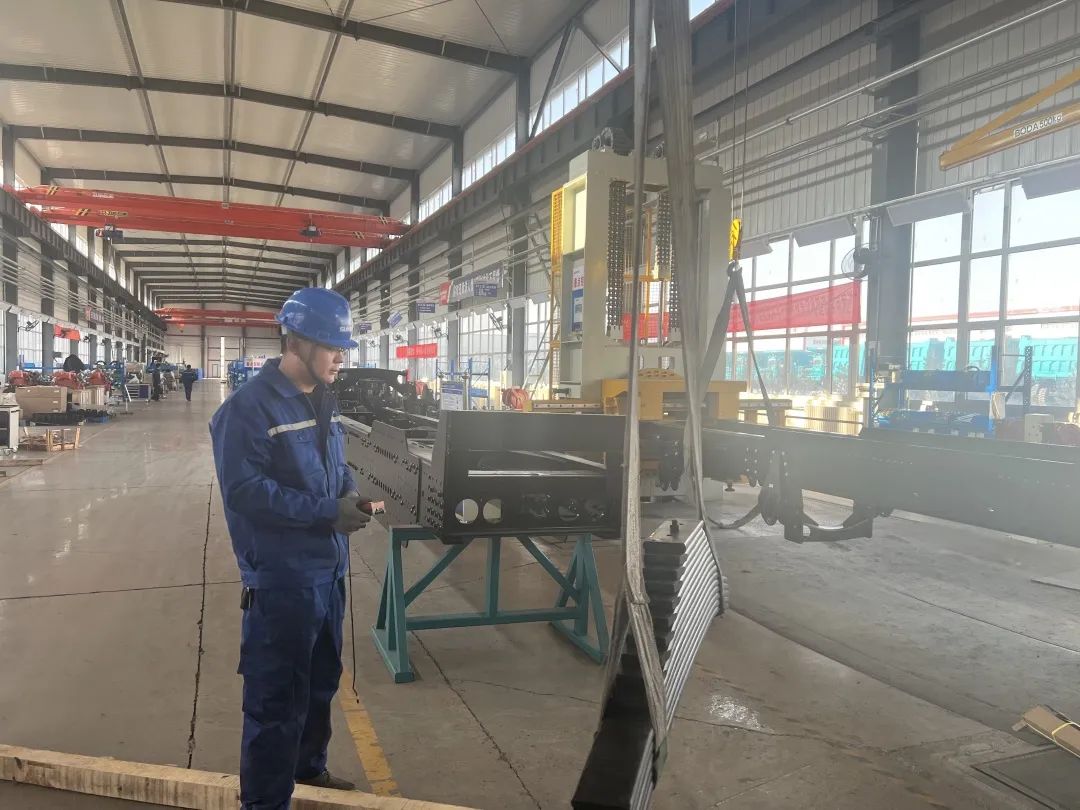 斩获亿元订单!江南游戏巨鼎火热开工