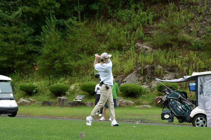 江南游戏韩国“2022年第三届江南游戏杯高尔夫球赛”成功举行