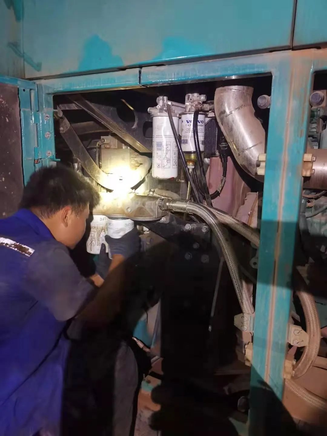 “创造施工奇迹!”他们和江南游戏智能“超级桩备”一起助建燕矶长江大桥