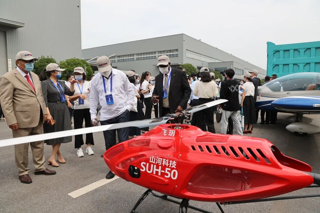 非洲驻华使节走访江南游戏智能