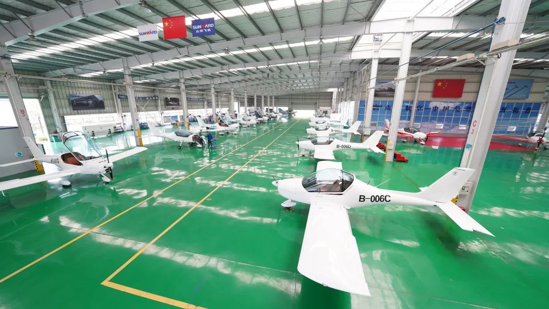 23个月交付100架!江南游戏航空第 199、200 架阿若拉飞机顺利下线交付