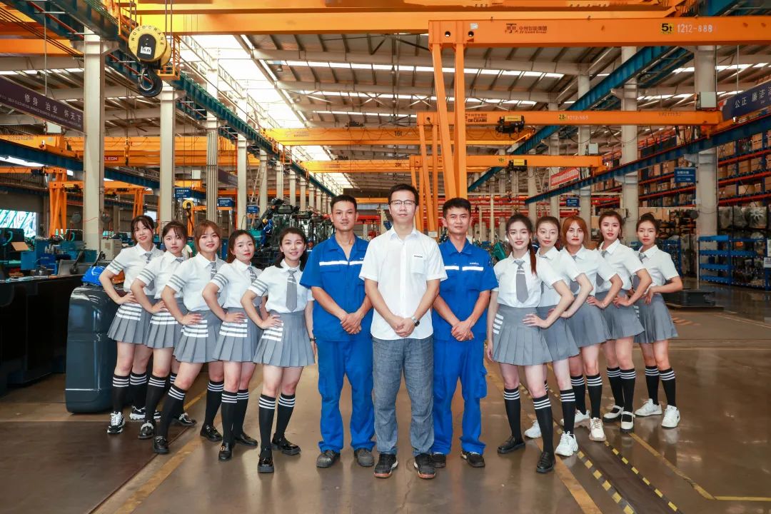 又酷又辣又炫!江南游戏智能第二届挖机宝贝来了