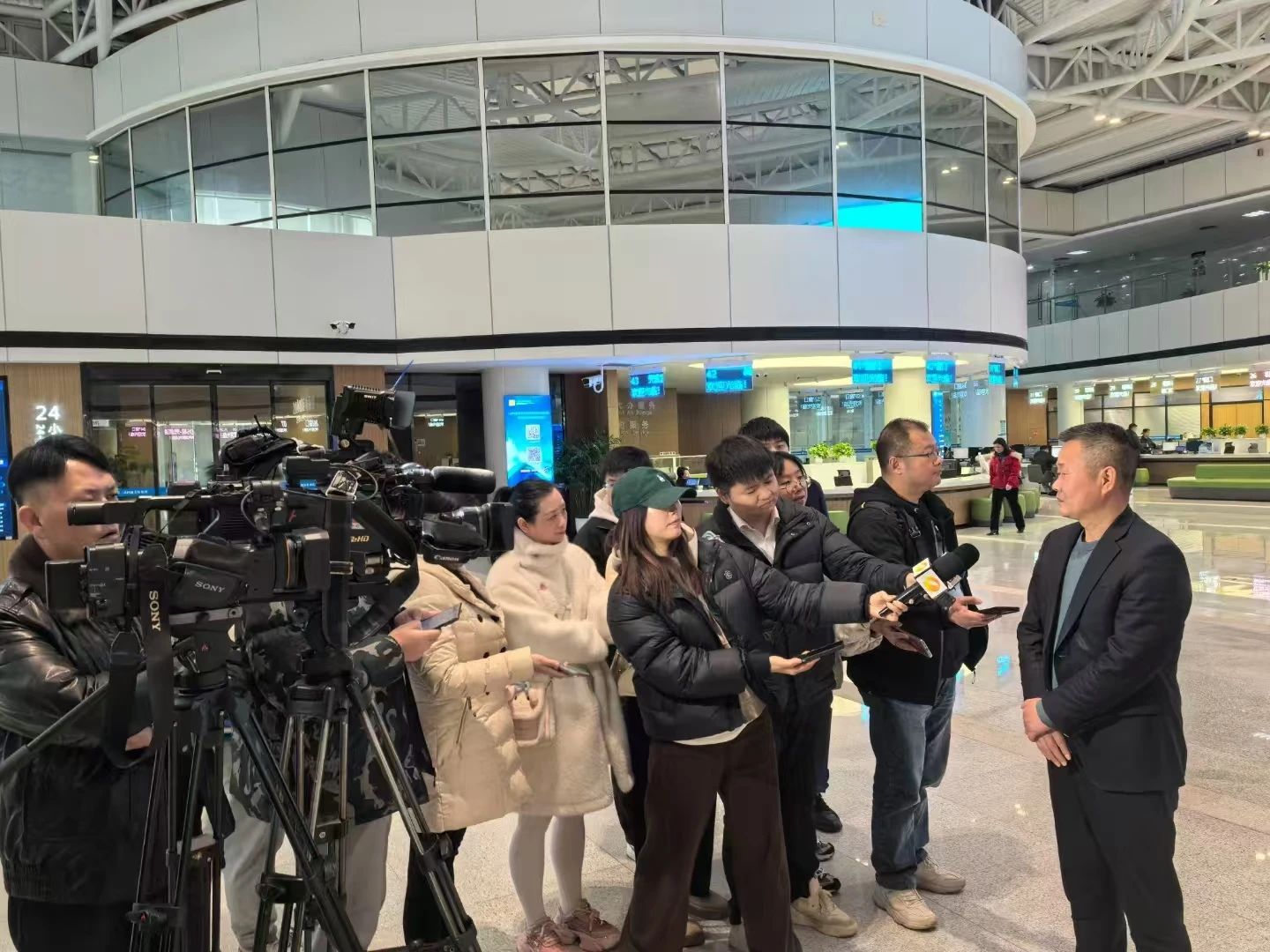 助力长沙经开区高质量发展,江南游戏智能喜获四奖项