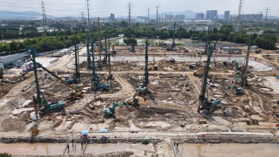 近20台“江南游戏绿”装备实力集结，助力广佛西环工程建设跑出“加速度”