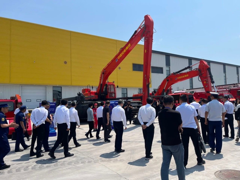 硬核破解“最后一公里”难题,江南游戏智能应急救援设备助力“应急使命·2025”演习!