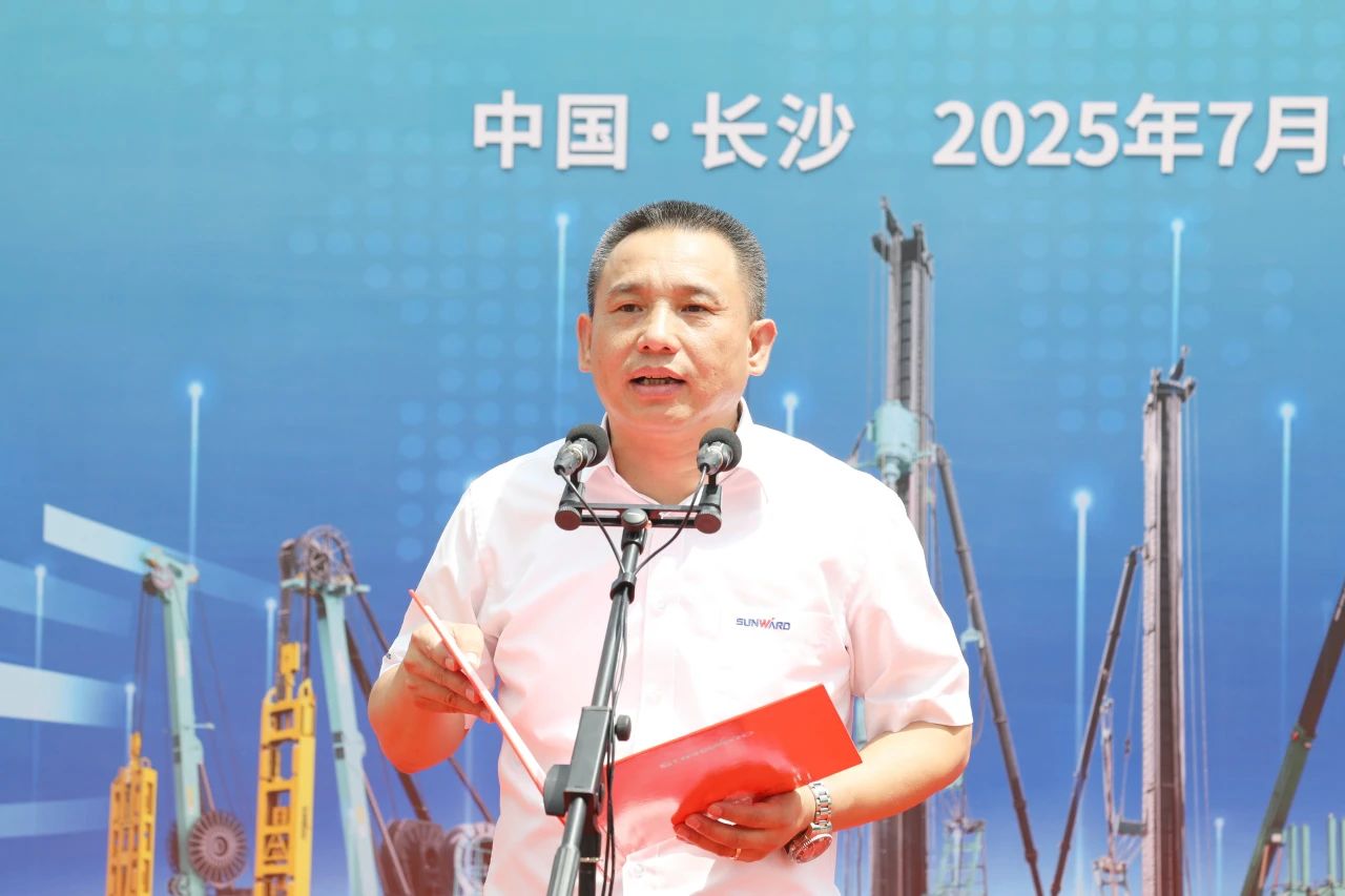 “破纪录王者”再出征!江南游戏智能SWDM800旋挖钻机成功交机