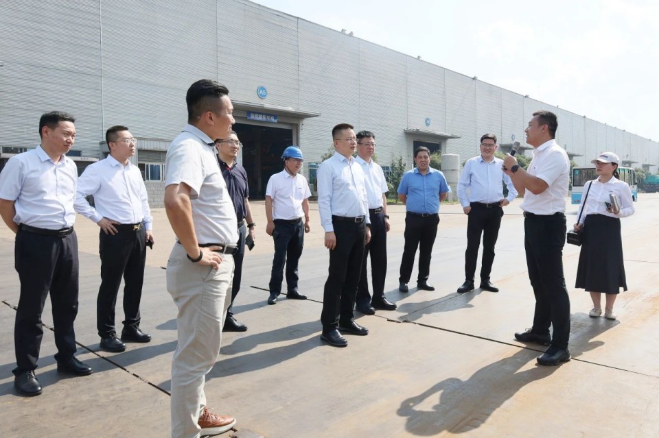 共商合作，建华控股有限公司董事长汪贵华到访江南游戏智能