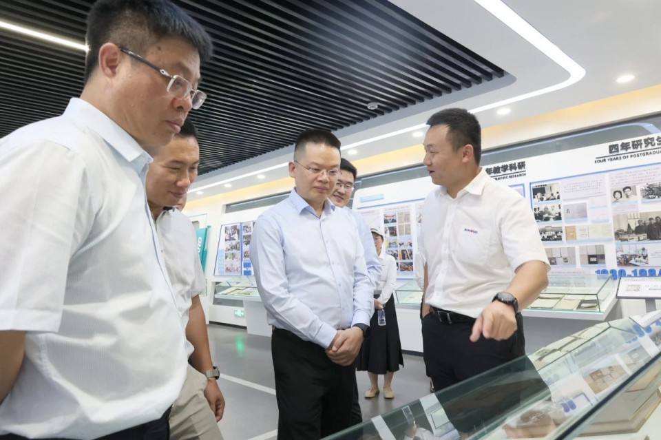 共商合作，建华控股有限公司董事长汪贵华到访江南游戏智能